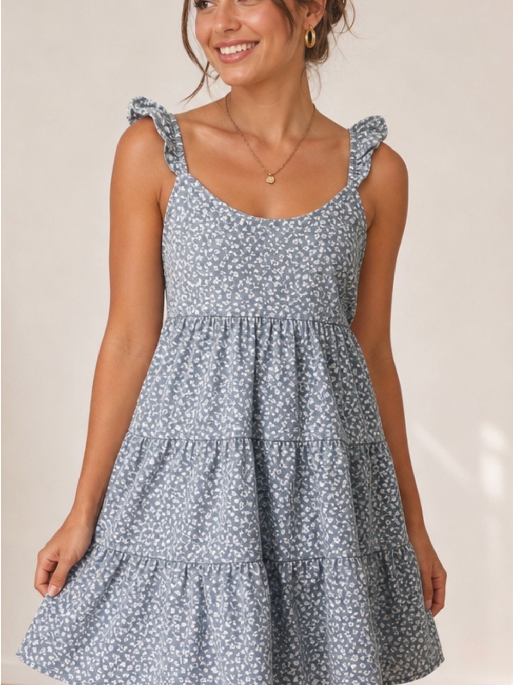 Montreau Los Angeles Women’s Blue  Floral Tiered babydoll top/dress, size Small